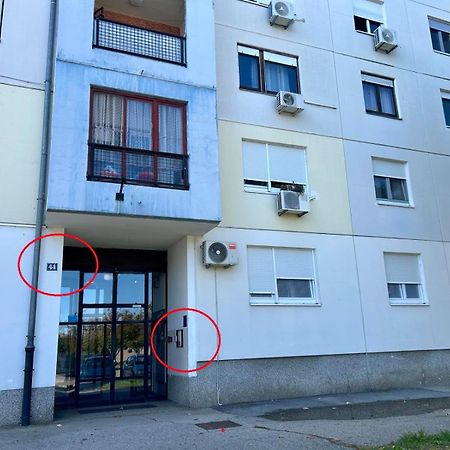 Mia Airport Studio Apartment - 0-24H Self Check In&Out - Parking On Site Velika Gorica Exterior photo