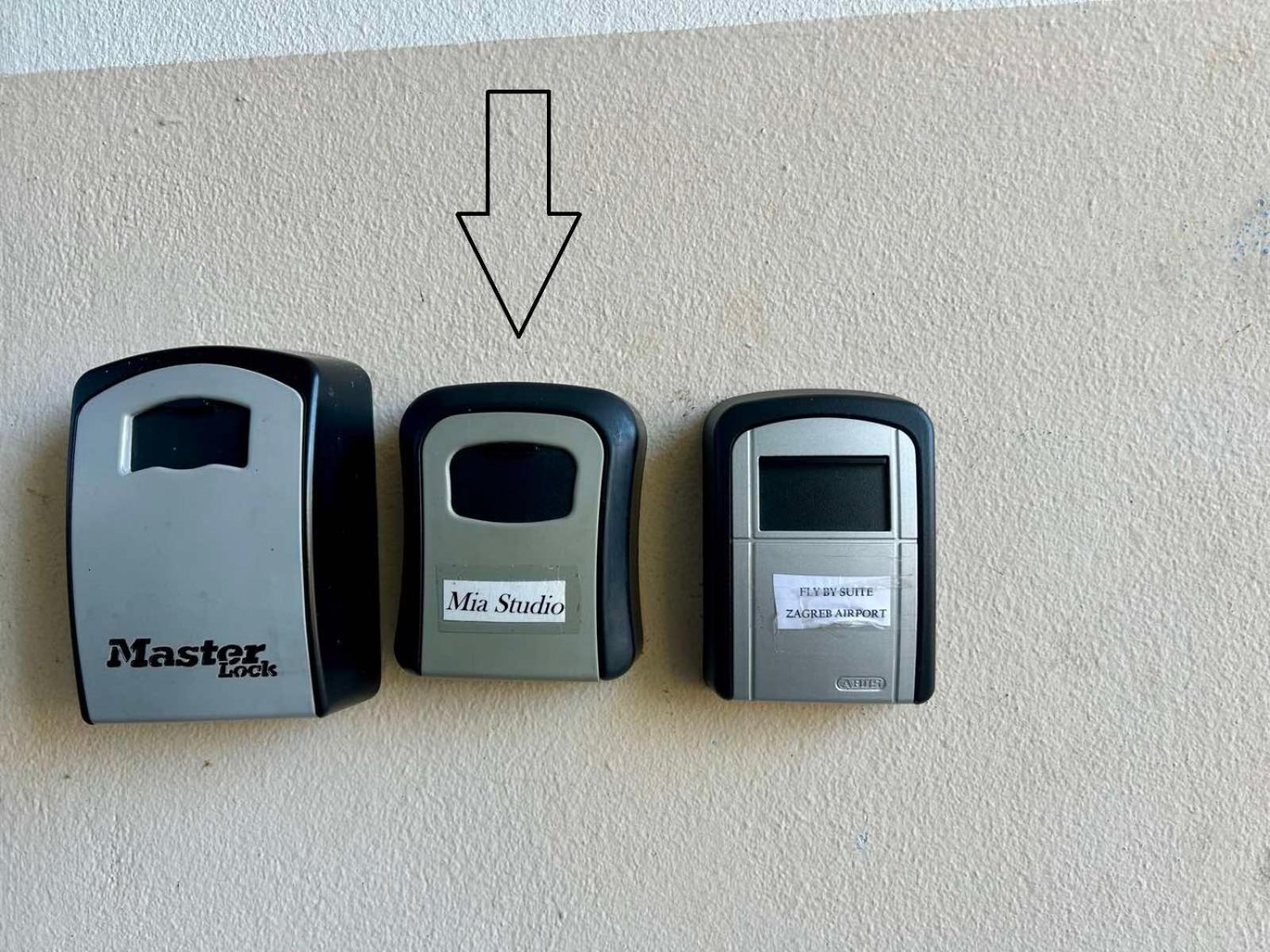 Mia Airport Studio Apartment - 0-24H Self Check In&Out - Parking On Site Velika Gorica Exterior photo