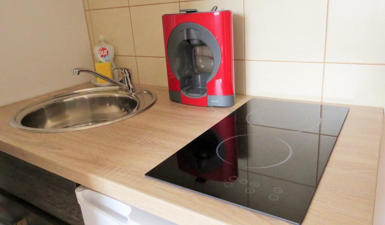 Mia Airport Studio Apartment - 0-24H Self Check In&Out - Parking On Site Velika Gorica Exterior photo