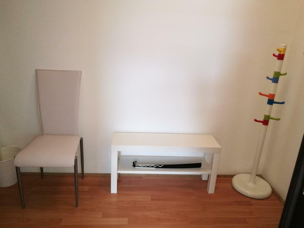 Mia Airport Studio Apartment - 0-24H Self Check In&Out - Parking On Site Velika Gorica Exterior photo