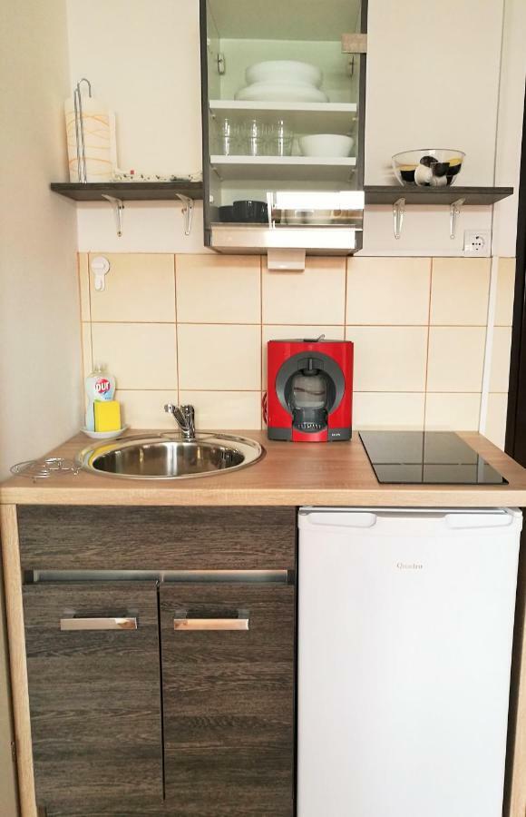 Mia Airport Studio Apartment - 0-24H Self Check In&Out - Parking On Site Velika Gorica Exterior photo